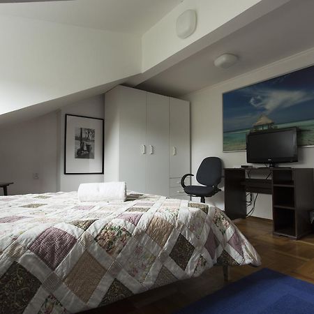 Rent0Nline Brwinow Rooms Exteriér fotografie