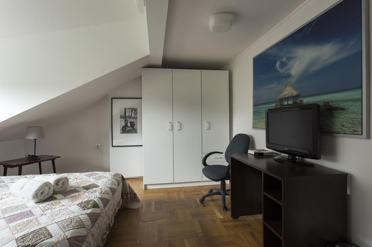 Rent0Nline Brwinow Rooms Exteriér fotografie